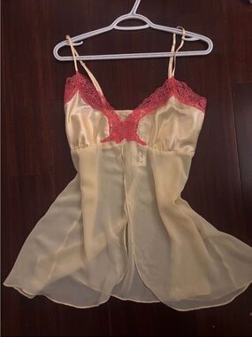 Secret Treasures Yellow Lace Top with Pink Lace Accents